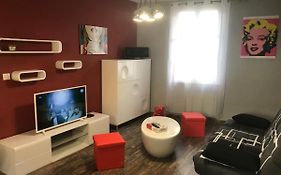Appartement Style Pop Art Avec Garage Centre Historique Beziers